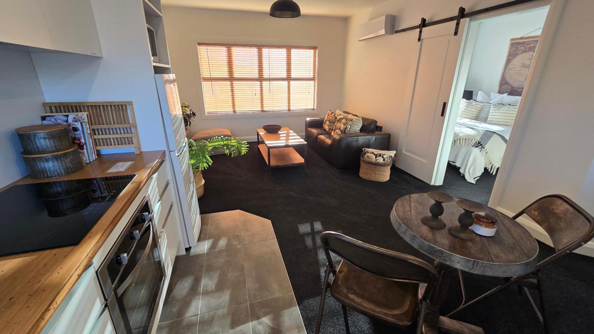 Apartment 2 - Haddin Court - Stunning Executive 블레넘 외부 사진